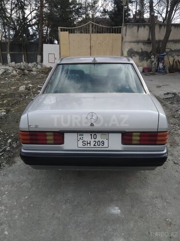 Mercedes 190 1992, 449,229 km - 2.0 l - Yevlax