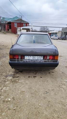 Mercedes 190 1990, 374,000 km - 2.0 l - Qusar
