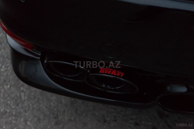 Porsche Cayenne Turbo 2012, 95,000 km - 4.8 l - Oğuz