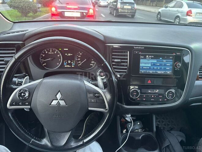 Mitsubishi Outlander 2013, 210,000 km - 3.0 l - Bakı