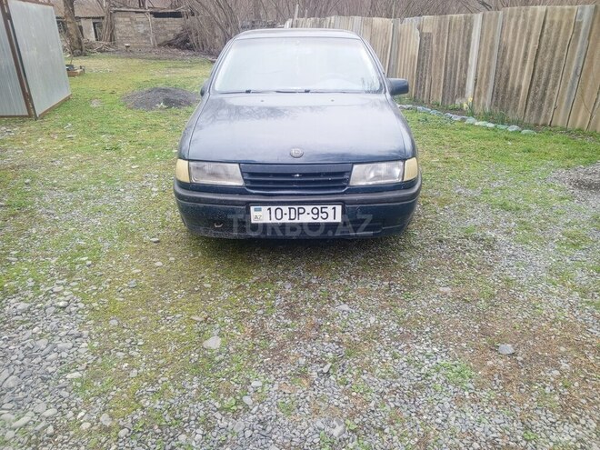 Opel Vectra 1993, 365,436 km - 2.0 l - Zaqatala