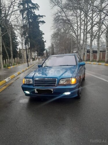 Mercedes C 240 1999, 321,456 km - 2.4 l - Bakı