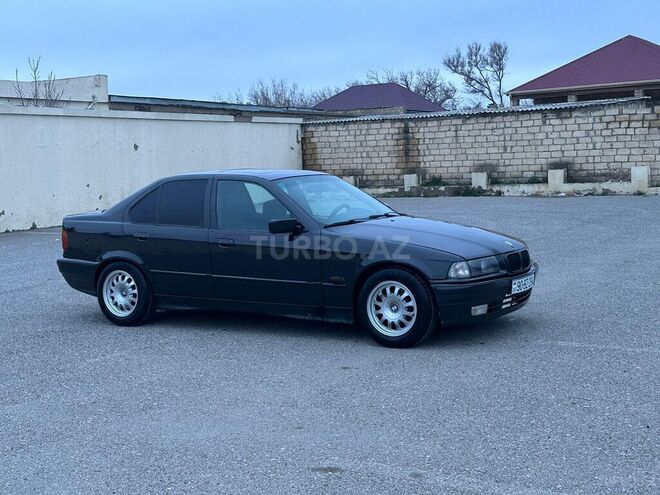 BMW 318 1995, 346,000 km - 1.8 l - Sumqayıt