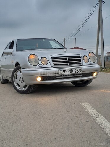 Mercedes E 320 1998, 199,999 km - 3.2 l - Beyləqan