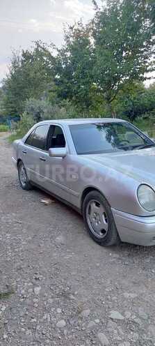 Mercedes E 300 1996, 690,546 km - 3.0 l - Astara