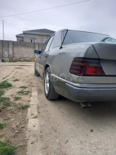 Mercedes E 300 1992, 270,000 km - 3.0 l - Bakı