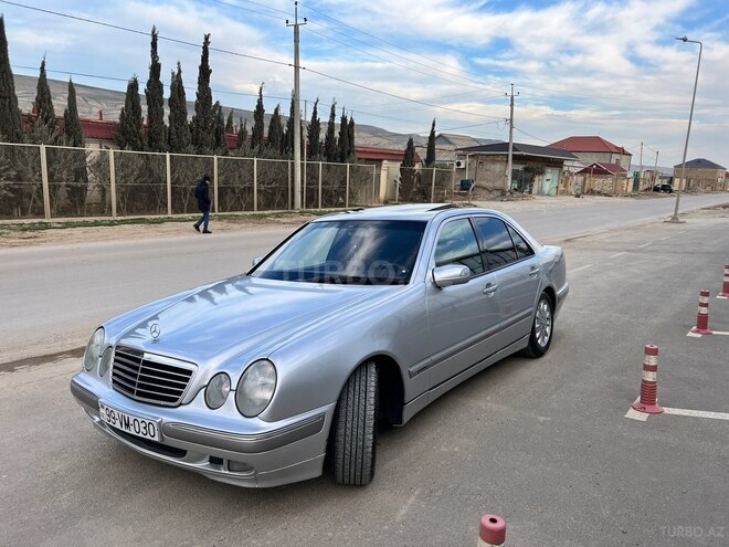 Mercedes E 240 1999, 343,000 km - 2.4 l - Bakı