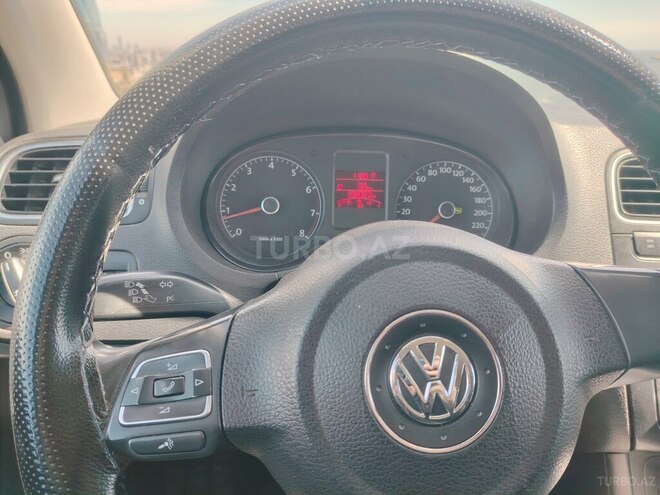 Volkswagen Polo 2012, 260,629 km - 1.6 l - Bakı