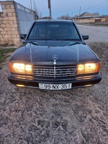 Mercedes 190 1990, 552,390 km - 2.0 l - Salyan