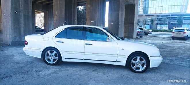 Mercedes E 230 1995, 494,884 km - 2.3 l - Bakı