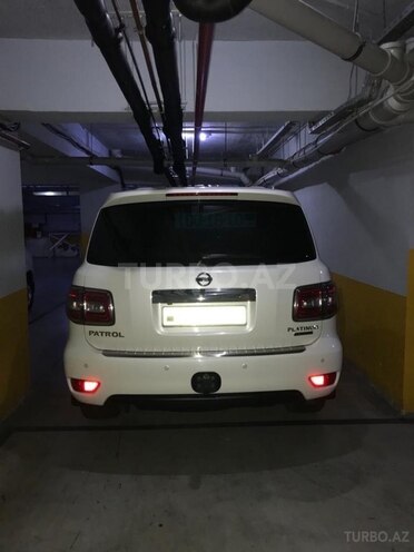 Nissan Patrol 2015, 68,000 km - 5.6 l - Bakı