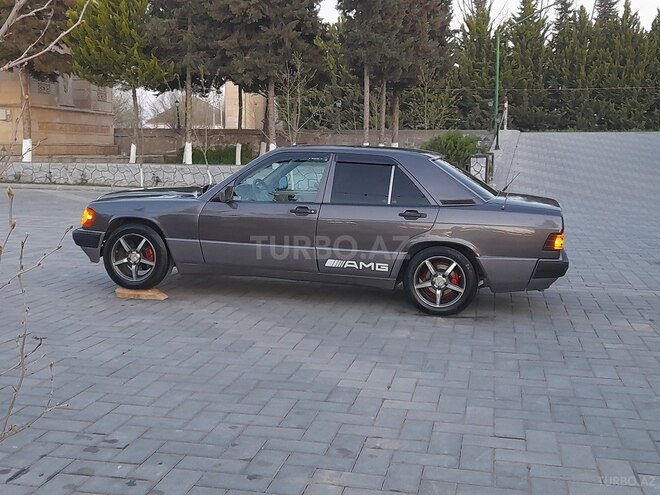Mercedes 190 1992, 210,000 km - 2.0 l - Saatlı