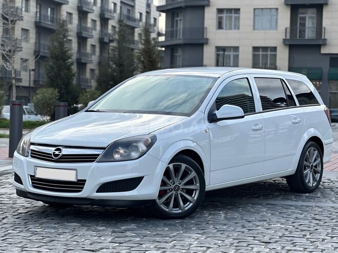 Opel Astra 2010, 240,000 km - 1.3 l - Bakı