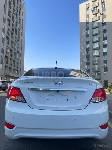 Hyundai Accent 2015, 120,000 km - 1.4 l - Bakı