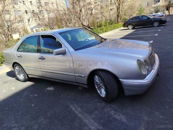 Mercedes E 240 1999, 324,000 km - 2.4 l - Bakı