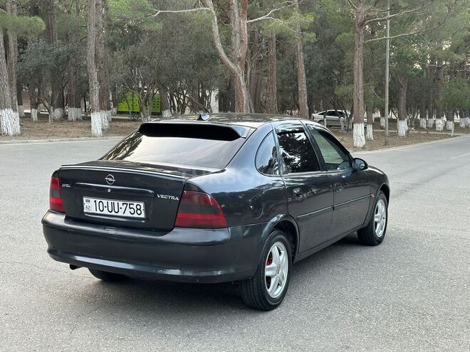 Opel Vectra 1997, 322,000 km - 1.8 l - Sumqayıt