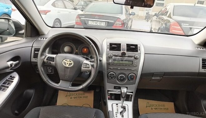 Toyota Corolla 2012, 172,000 km - 1.6 l - Bakı