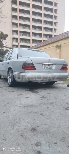 Mercedes E 320 1994, 150,000 km - 3.2 l - Bakı