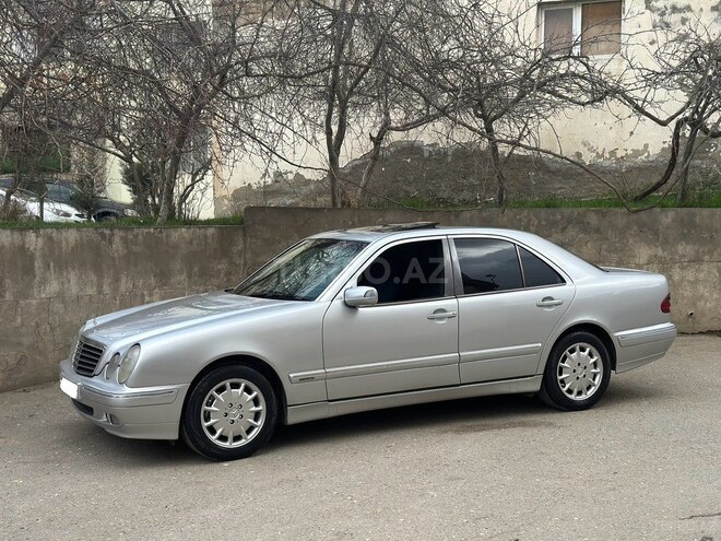 Mercedes E 270 2001, 348,000 km - 2.7 l - Bakı