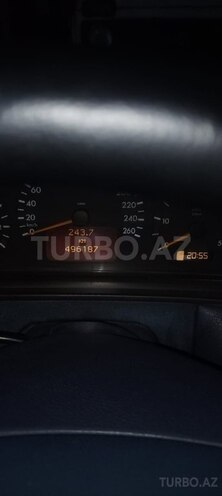 Mercedes E 270 1999, 496,187 km - 2.7 l - Bakı