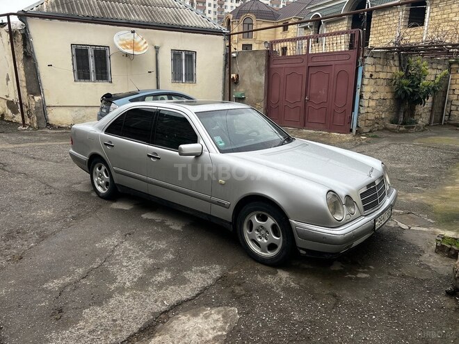 Mercedes E 240 1998, 440,000 km - 2.4 l - Bakı