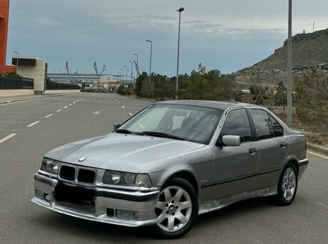 BMW 320 1993