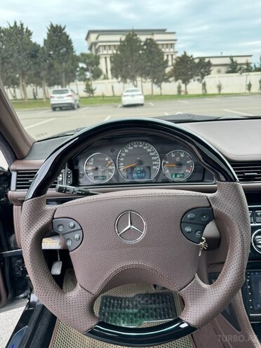 Mercedes E 270 1993, 293,600 km - 2.7 l - Bakı