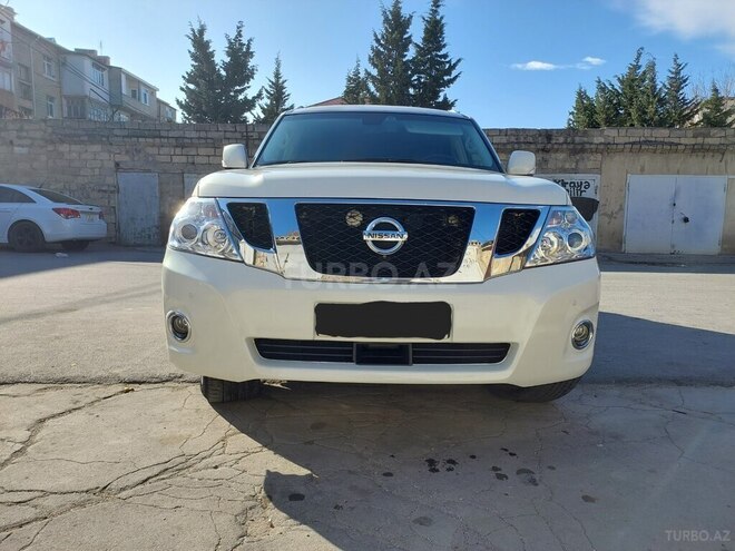 Nissan Patrol 2013, 140,587 km - 5.6 l - Sumqayıt