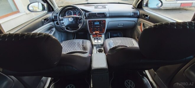 Volkswagen Passat 2004, 298,000 km - 1.8 l - Bakı