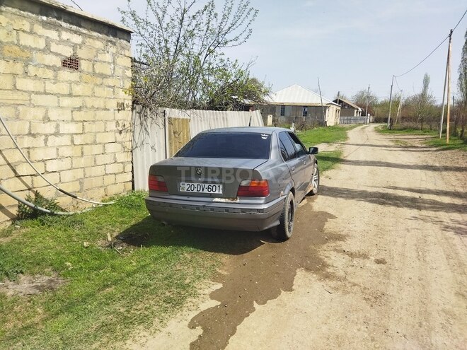 BMW 318 1998, 100,000 km - 1.8 l - Goranboy