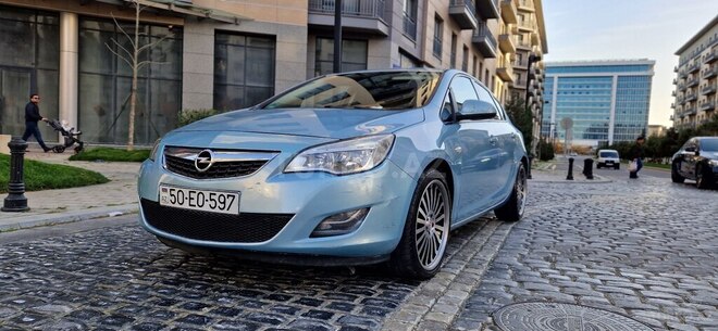 Opel Astra 2010, 250,000 km - 1.3 l - Bakı