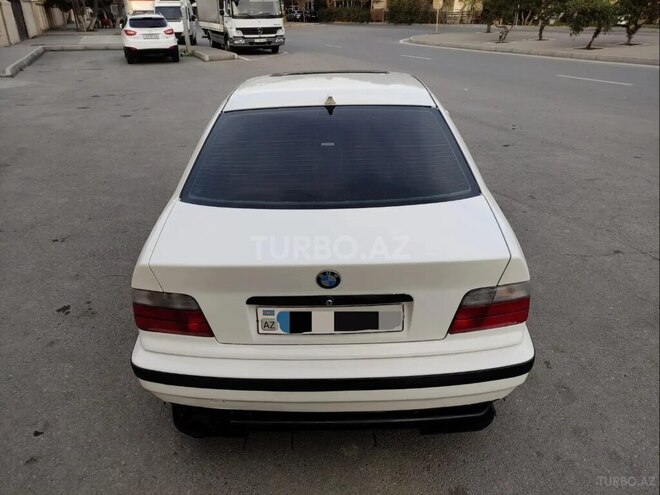 BMW 318 1993, 298,000 km - 1.8 l - Bakı