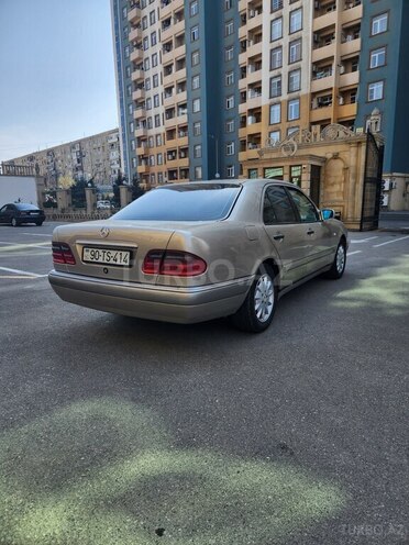 Mercedes E 230 1997, 350,000 km - 2.3 l - Bakı