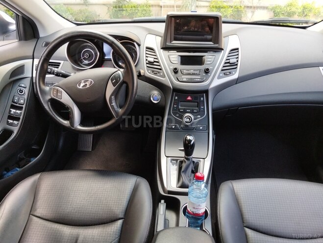 Hyundai Elantra 2015, 73,000 km - 1.6 l - Bakı