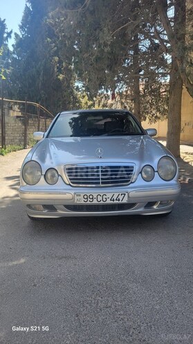 Mercedes E 220 2001, 450,000 km - 2.2 l - Bakı