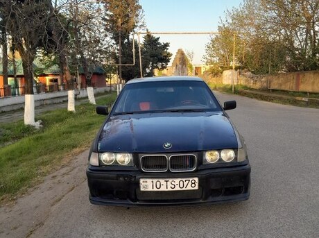 BMW 320 1992