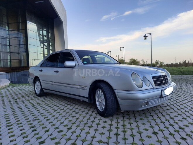 Mercedes E 240 1998, 260,000 km - 2.4 l - Şəmkir