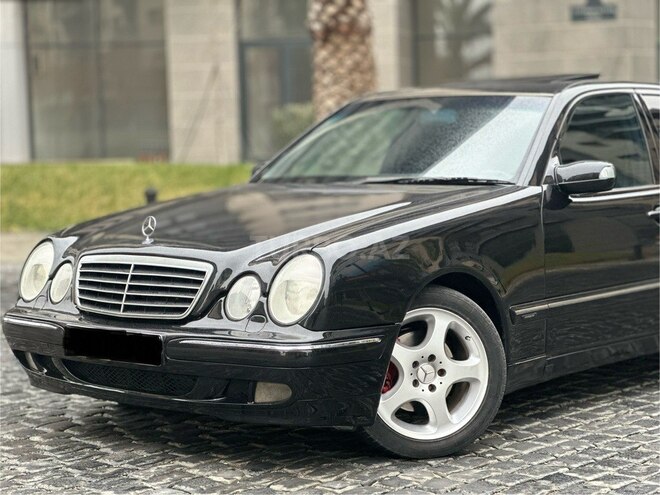 Mercedes E 240 2000, 318,000 km - 2.4 l - Bakı