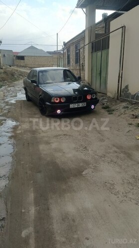 BMW 525 1990, 313,000 km - 2.5 l - Gəncə