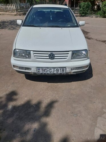 Volkswagen Vento 1996, 193,553 km - 1.6 l - Gəncə