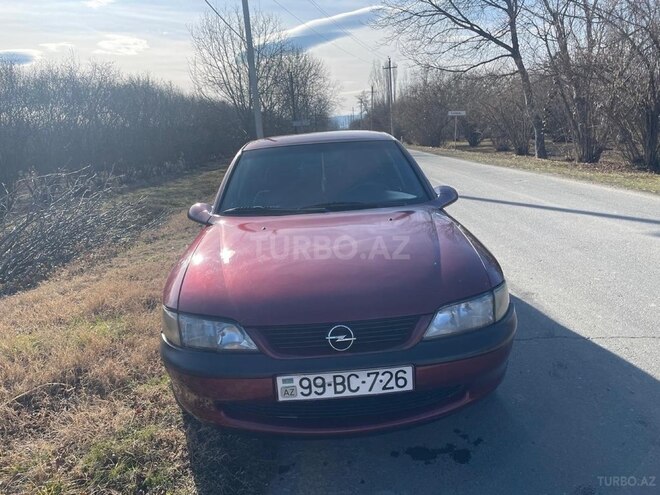 Opel Vectra 1996, 300,000 km - 1.8 l - Qax