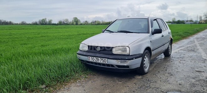Volkswagen Golf 1996, 277,155 km - 2.0 l - Qəbələ
