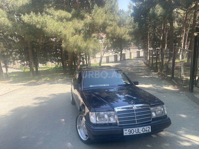 Mercedes E 220 1993, 201,000 km - 2.2 l - Bakı