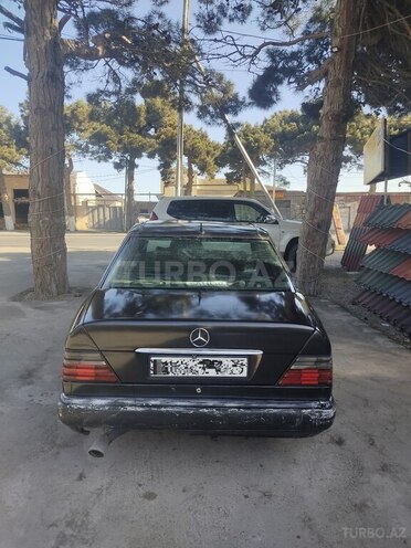 Mercedes E 200 1994, 487,930 km - 2.0 l - Bakı