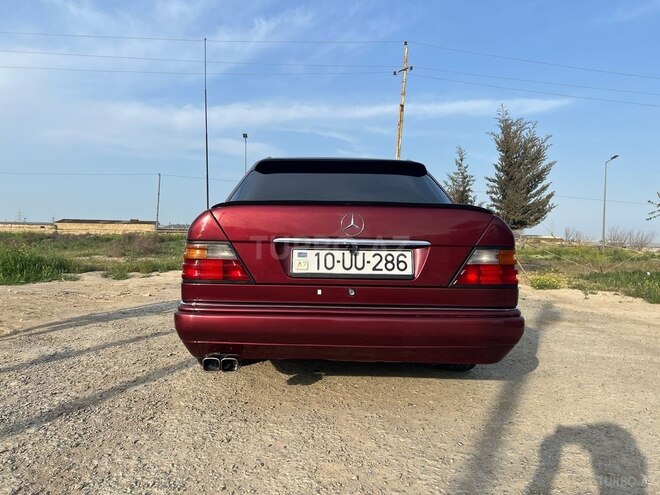 Mercedes E 200 1995, 273,151 km - 2.0 l - Bakı