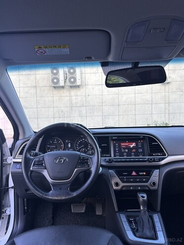 Hyundai Elantra 2016, 210,000 km - 1.6 l - Bakı