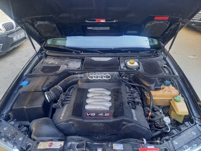 Audi S8 2001, 210,000 km - 4.2 l - Bakı