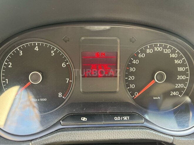 Volkswagen Polo 2013, 202,000 km - 1.6 l - Bakı