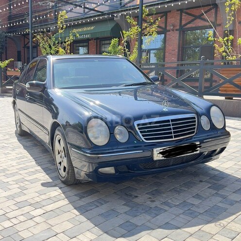 Mercedes E 220 1999, 234,976 km - 2.2 l - Sumqayıt