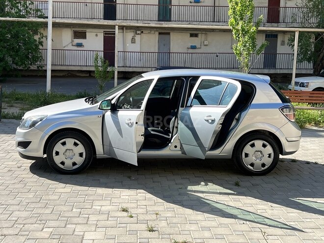 Opel Astra 2010, 155,000 km - 1.4 l - Bakı